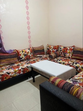 location-dun-appartement-a-mhamid-3-grandes-pieces-salon-traditionnel-et-porte-blindee-big-7