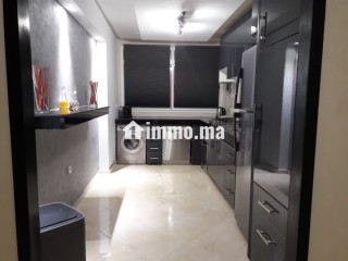 Vente d'un bel appartement à Sala el Jadida. 4 pièces confortables. Fenêtres double vitrage - Appartement à vendre