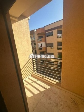 appartement-vide-2-chambres-neuf-big-3