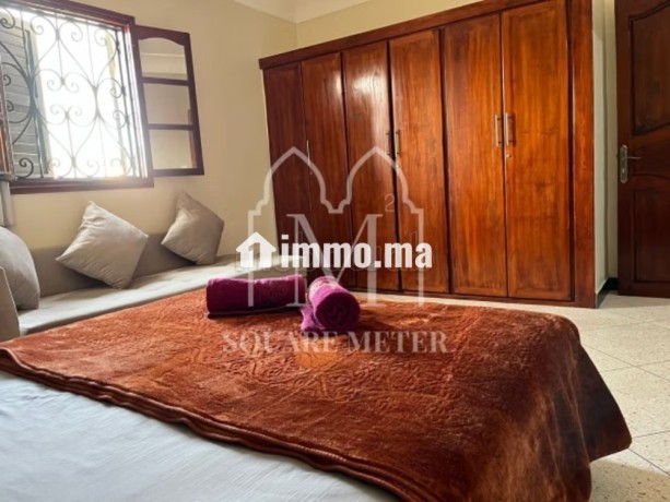 immeuble-avec-restaurant-et-2-appartements-meubles-big-0