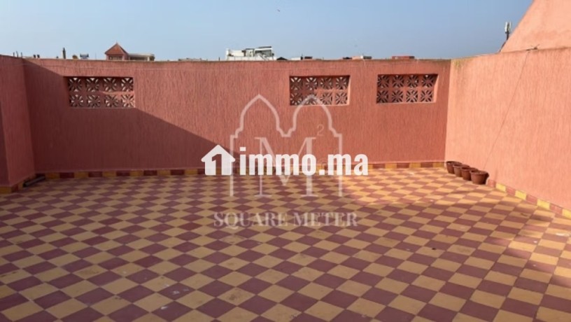 immeuble-avec-restaurant-et-2-appartements-meubles-big-1