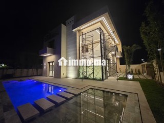 exclusivite-villa-contemporaine-de-prestige-a-vendre-sur-le-golf-de-noria-vue-atlas-imprenable