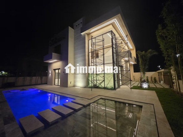 exclusivite-villa-contemporaine-de-prestige-a-vendre-sur-le-golf-de-noria-vue-atlas-imprenable-big-0