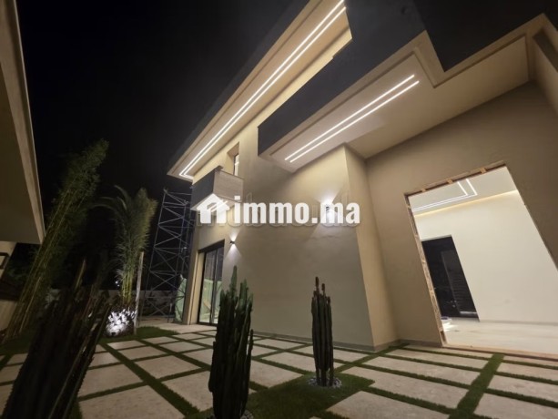 exclusivite-villa-contemporaine-de-prestige-a-vendre-sur-le-golf-de-noria-vue-atlas-imprenable-big-11