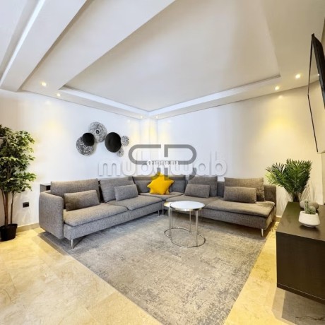 studio-full-equipe-a-la-location-sur-racine-big-0