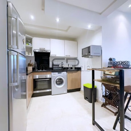 superbe-studio-a-la-location-meuble-big-9
