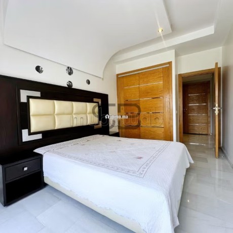 studio-sans-vis-a-vis-a-louer-maarif-big-4