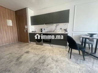 Superbe appartement à vendre à Oasis.
Surface de 52 m².
Cheminée et service de conciergerie - Appartement à vendre - Casablanca