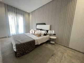 Superbe appartement à vendre à Oasis.
Surface de 52 m².
Cheminée et service de conciergerie - Appartement à vendre - Casablanca