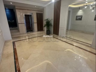 Superbe appartement à vendre à Racine. Surface de 165 m². Bien meublé - Appartement à vendre - Casablanca