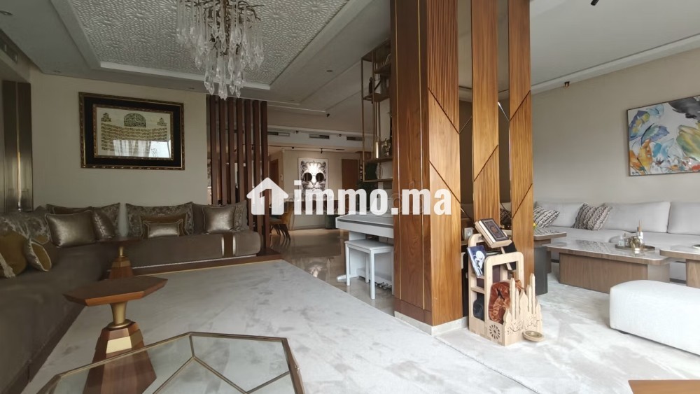 Vend appartement à Casablanca Finance City.
Surface totale 202 m².
Bien meublé - Vente Immobilier - Casablanca - photo 1