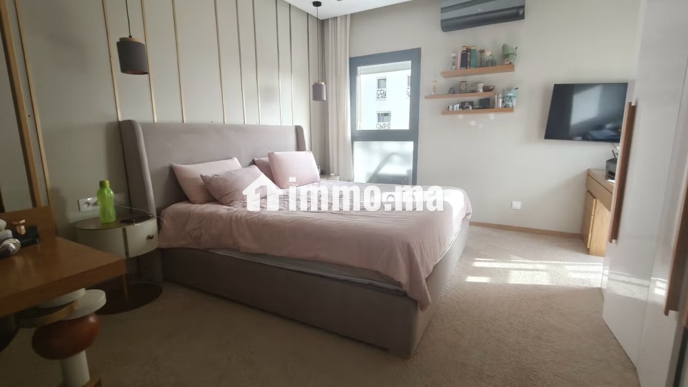 Vend appartement à Casablanca Finance City.
Surface totale 202 m².
Bien meublé - Vente Immobilier - Casablanca - photo 2
