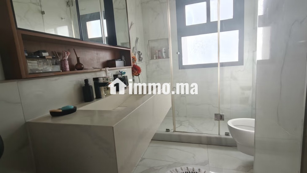 Vend appartement à Casablanca Finance City.
Surface totale 202 m².
Bien meublé - Vente Immobilier - Casablanca - photo 3