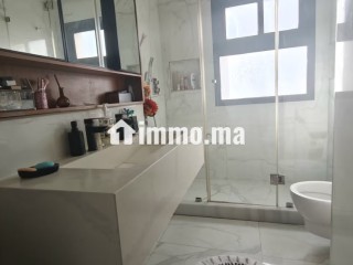 Vend appartement à Casablanca Finance City.
Surface totale 202 m².
Bien meublé - Appartement à vendre - Casablanca