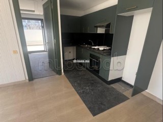 vend-appartement-a-les-princesses-2-chambres-agreables-antenne-parabolique-et-securite