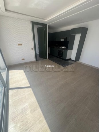 vend-appartement-a-les-princesses-2-chambres-agreables-antenne-parabolique-et-securite-big-8