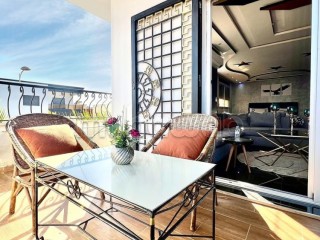 Location saisonnière villa haut standing à Riyad. Surface totale 300 m². Piscine et cheminée - Maison à vendre - Rabat