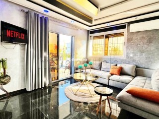 Location saisonnière villa haut standing à Riyad. Surface totale 300 m². Piscine et cheminée - Maison à vendre - Rabat