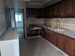 Apprtement 3 chambres en plein centre ville - Appartement à louer - Autre