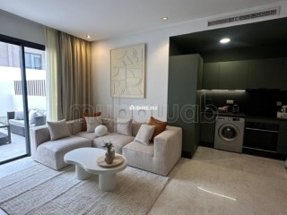 Louez cet appartement à Riviera. 2 grandes pièces. Porte blindée et parabole - Appartement à louer - Casablanca
