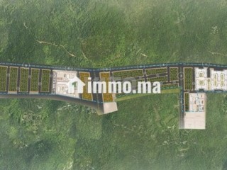 بقعة للاستثمار واجهتين و3 طوابق ومكازات ولاكاف - Terrain à vendre - Casablanca