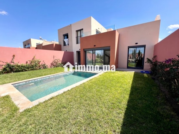 maison-de-haut-standing-a-vendre-a-route-casablanca-3-belles-chambres-terrasse-et-jardin-big-0