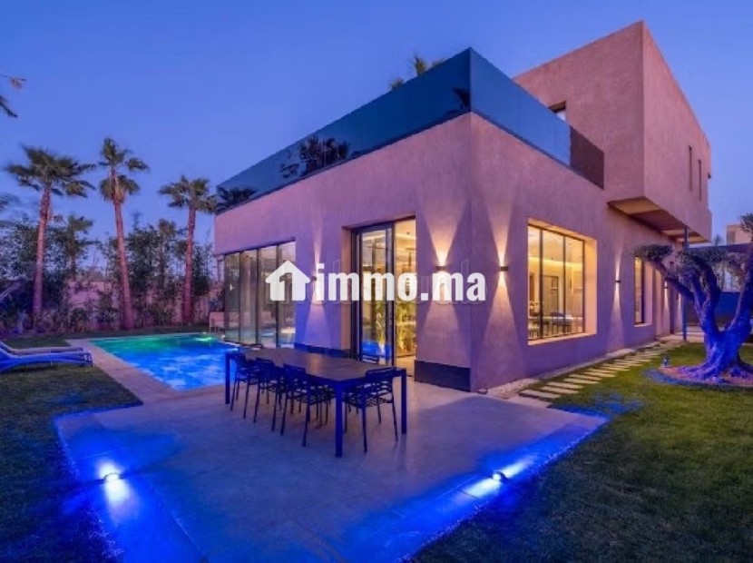 Magnifique villa à vendre à Route de l'Ourika. 6 grandes pièces. Salon traditionnel marocain, résidence sécurisée - Vente Immobilier - Marrakech - photo 1