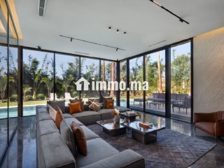 Magnifique villa à vendre à Route de l'Ourika. 6 grandes pièces. Salon traditionnel marocain, résidence sécurisée - Villa à vendre - Marrakech