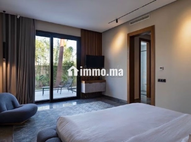 magnifique-villa-a-vendre-a-route-de-lourika-6-grandes-pieces-salon-traditionnel-marocain-residence-securisee-big-3