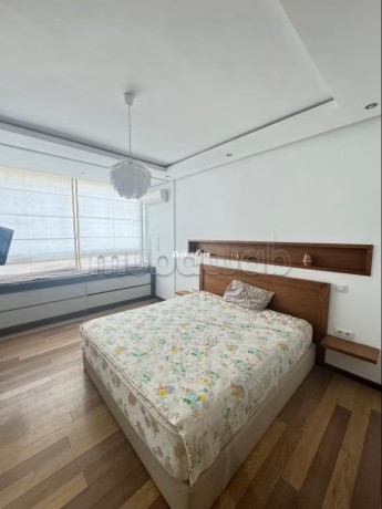 bel-appartement-en-location-a-agdal-3-pieces-bien-meuble-big-8