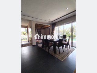 Villa de luxe à vendre à Plage rose marée. Surface de 438 m². Bien meublé - Villa à vendre - Autre