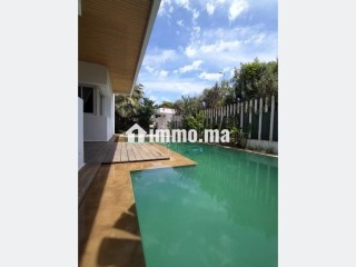 Villa de luxe à vendre à Plage rose marée. Surface de 438 m². Bien meublé - Villa à vendre - Autre