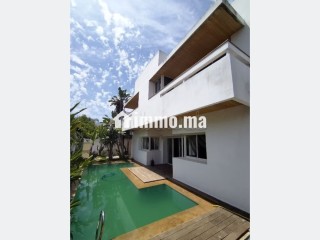 Villa de luxe à vendre à Plage rose marée. Surface de 438 m². Bien meublé - Villa à vendre - Autre