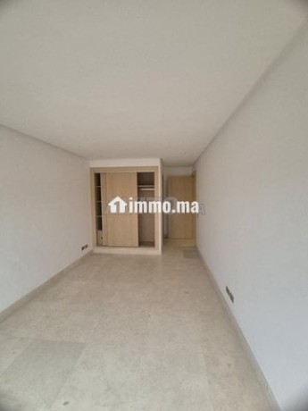 appartement-non-meuble-avec-terrasse-big-1