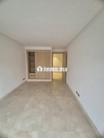 appartement-non-meuble-avec-terrasse-big-2