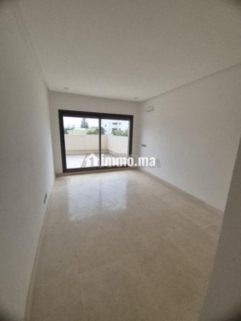 appartement-non-meuble-avec-terrasse-big-3