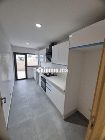 appartement-non-meuble-avec-terrasse-big-4