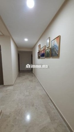 appartement-fraichement-meuble-big-1