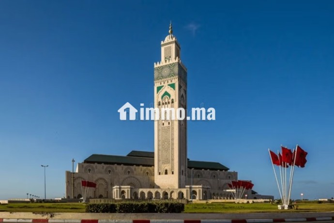 tres-beau-local-de-700-m2-a-vendre-sur-bd-en-face-mosquee-hassan-ii-big-1