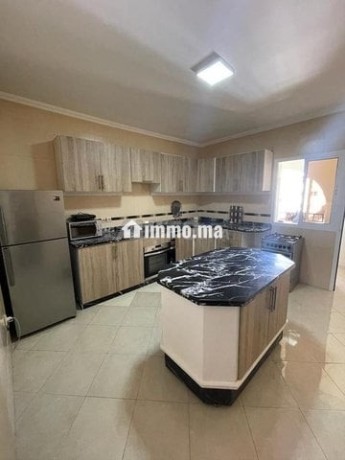 joli-appartement-en-location-big-4