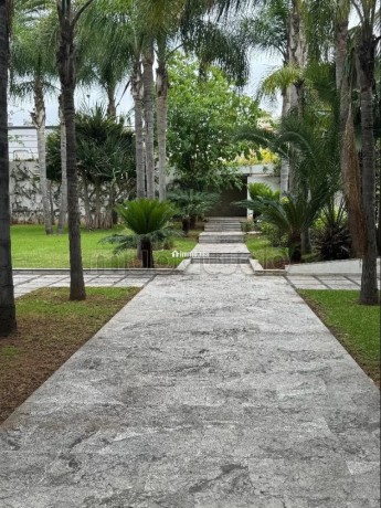 superbe-villa-de-3000-m2-a-vendre-a-californie-big-7