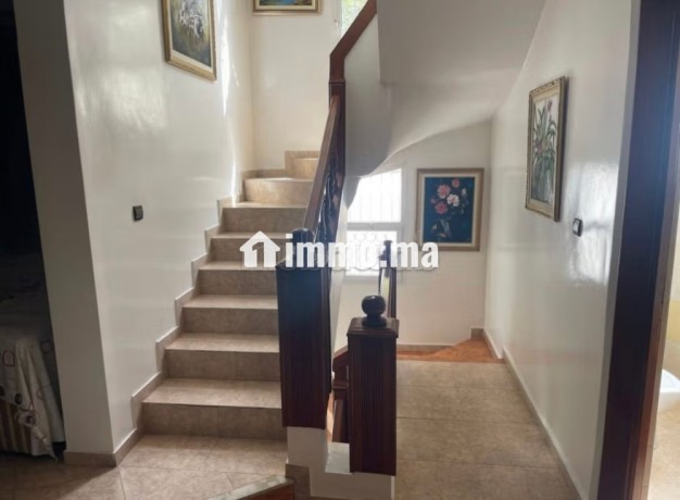maison-de-luxe-a-louer-a-harhoura-5-pieces-confortables-salon-marocain-traditionnel-big-10