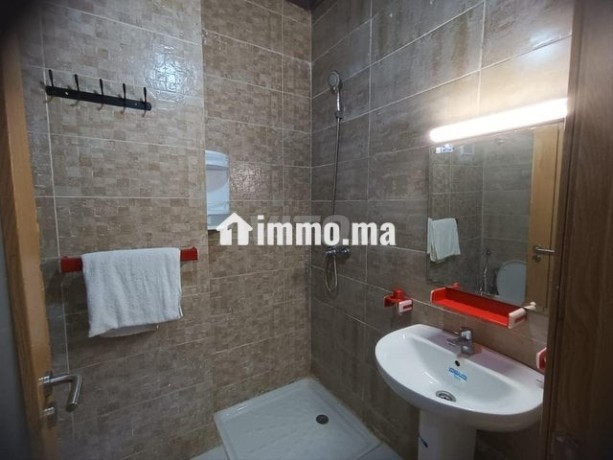 appartement-moderne-avec-piscine-big-17