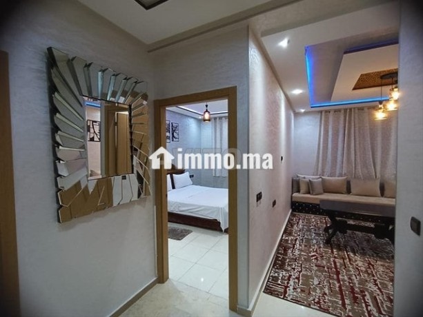 appartement-moderne-avec-piscine-big-18