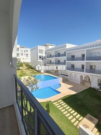 appartement-moderne-avec-piscine-big-19