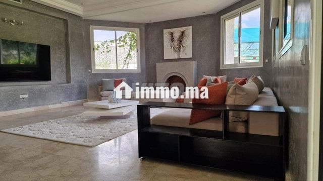 villa-de-luxe-avec-piscine-big-0