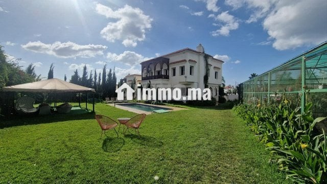 villa-de-luxe-avec-piscine-big-13