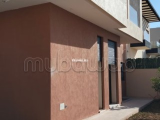 Somptueuse maison à vendre à Hay Targa. 5 grandes pièces. Bien meublé - Maison à vendre