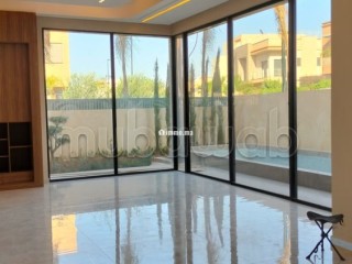 Somptueuse maison à vendre à Hay Targa. 5 grandes pièces. Bien meublé - Maison à vendre