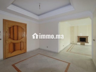 vend-appartement-a-racine-surface-de-140-m2-concierge